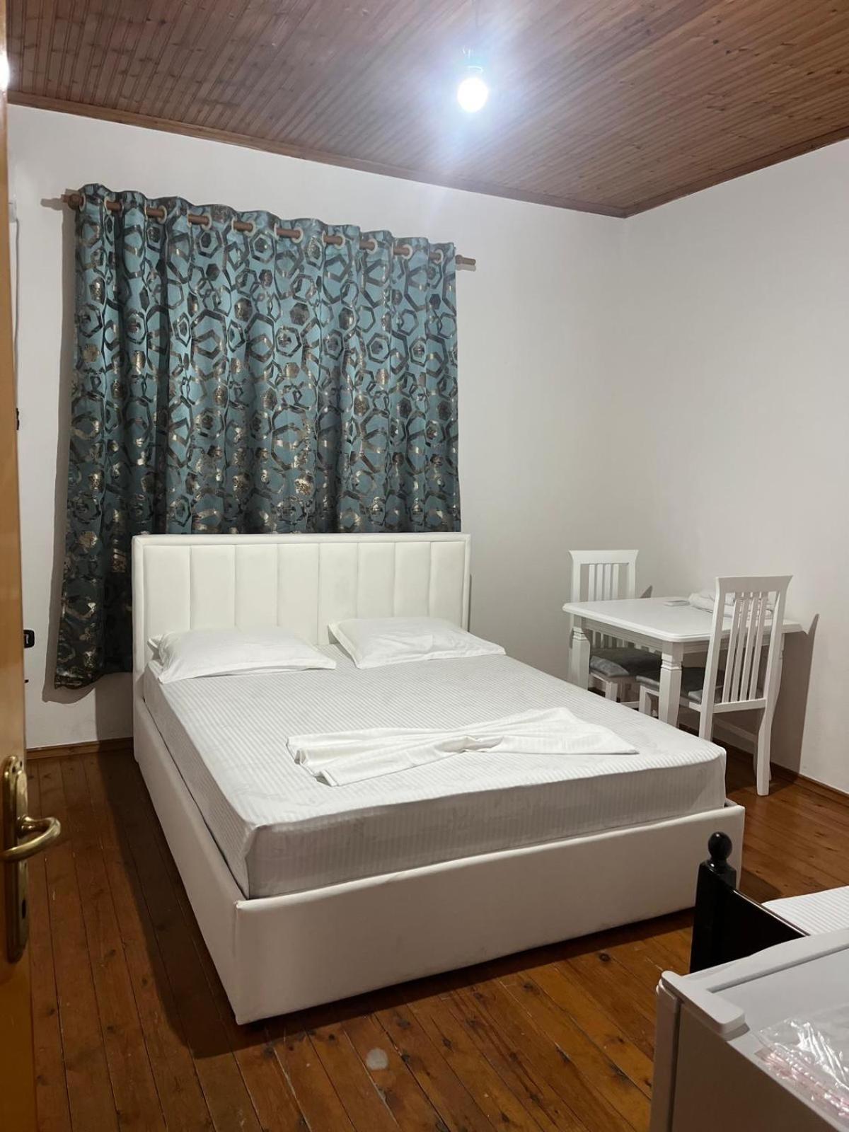 Cozy Little Holiday House Shkoder Exterior photo